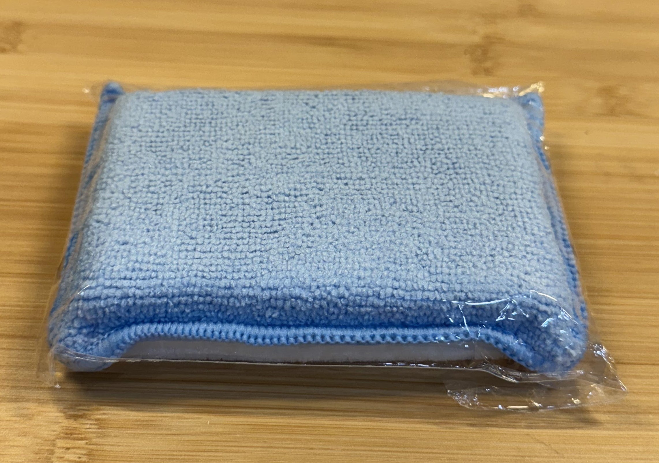 White & Blue Scrubber Sponge