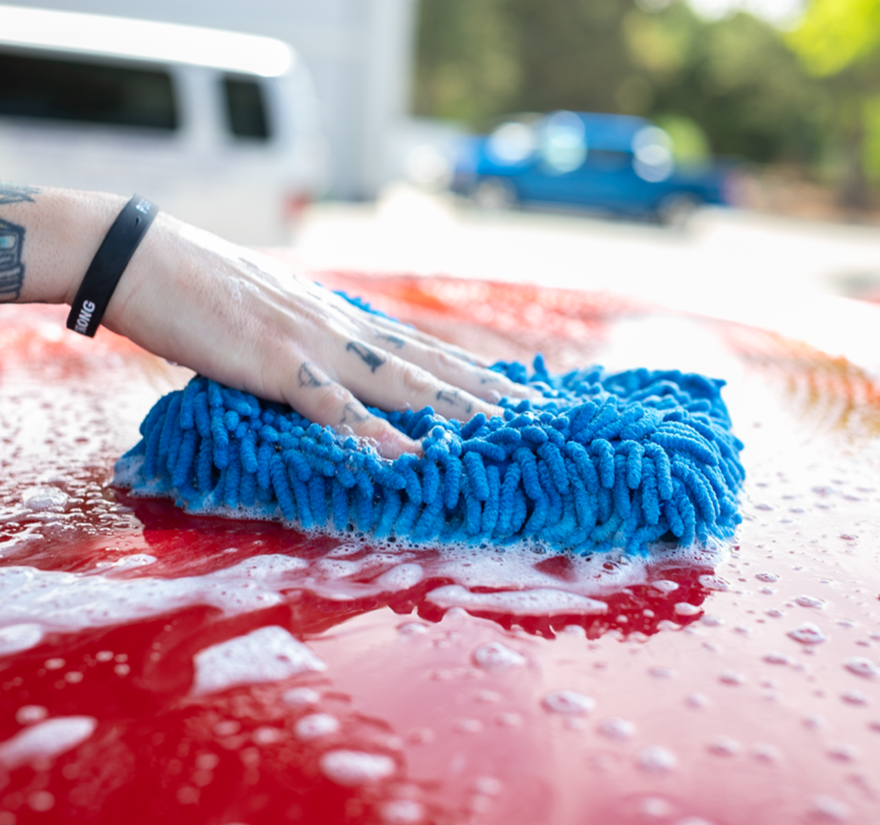 Knobby Microfiber Chenille Mitt
