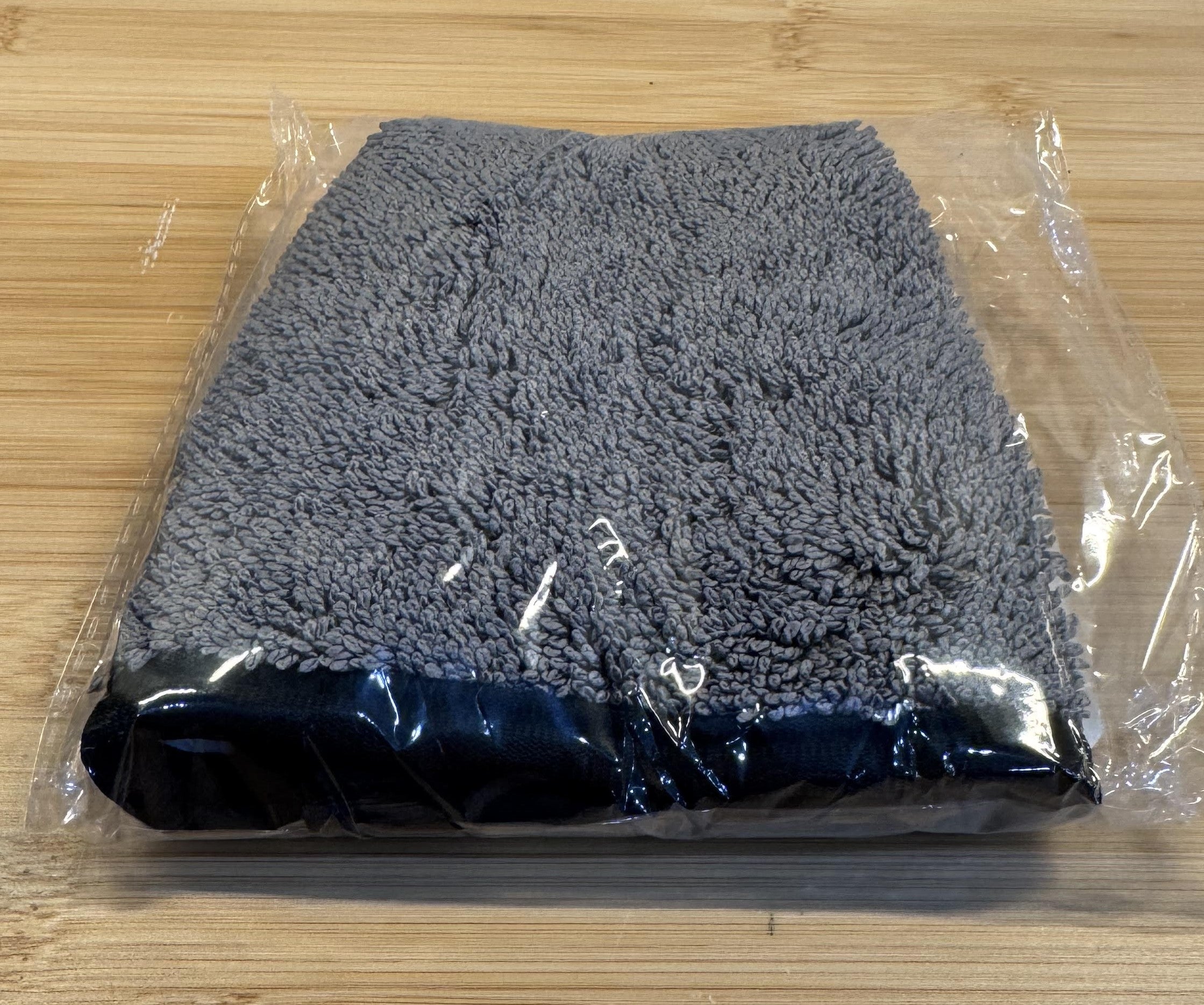 Interior Twisted Microfiber/Scrubbing Glove (5" X 4")